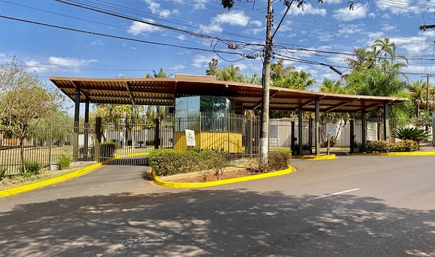 Terreno no Condomínio Bosque das Colinas